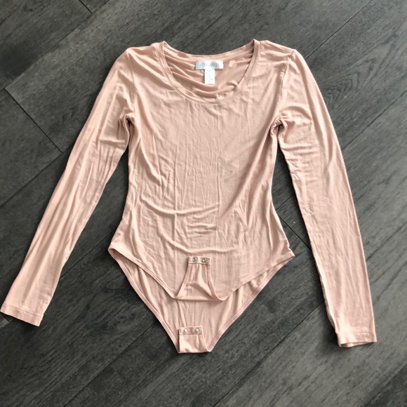 Forever 21 Tops - Forever 21 woman’s bodysuit